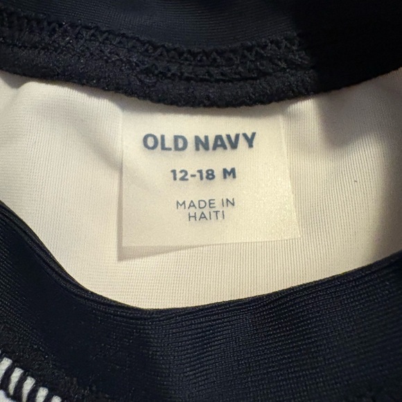 Old Navy White UPF 50 Garment - Picture 4 of 5